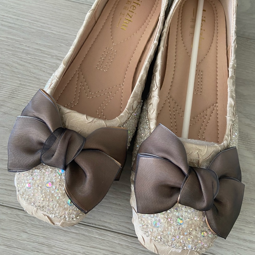 Elegant Beige/brown Flats - Picture 5 of 8